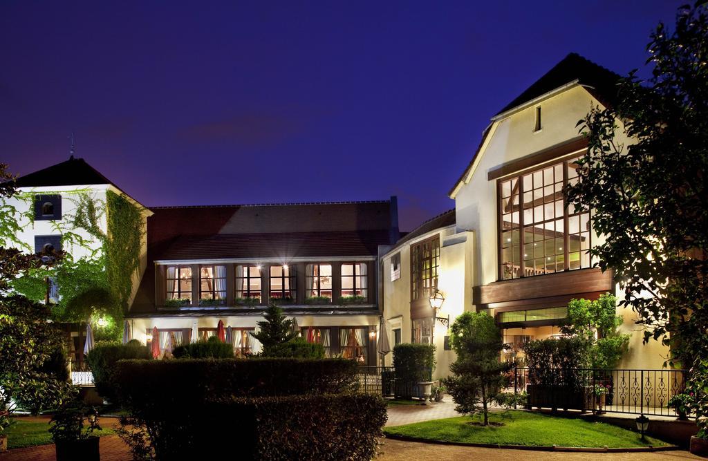 Hotel Le Manoir De Gressy Esterno foto