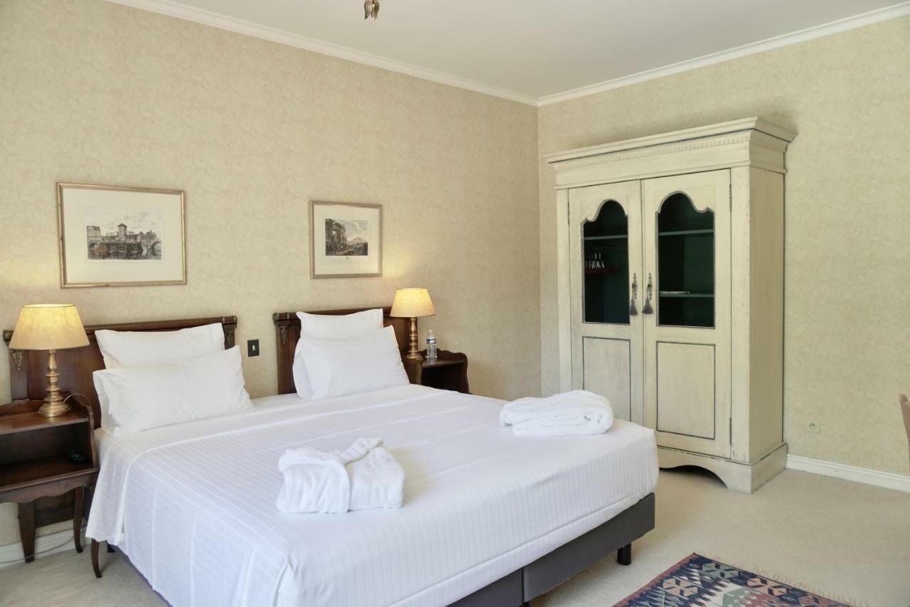 Hotel Le Manoir De Gressy Esterno foto